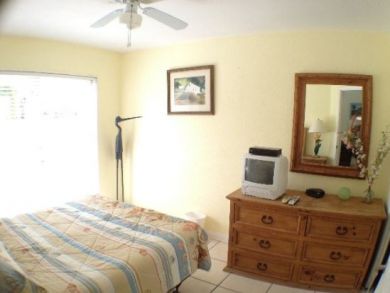 Marathon Vacation Home Sleeps Ten Guests.